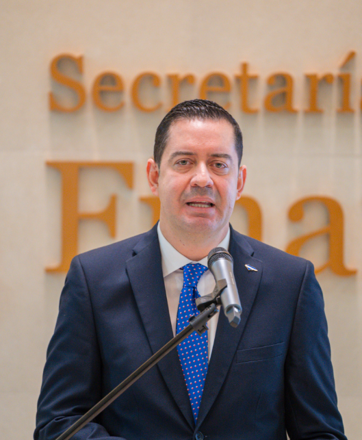 Secretario de Finanzas: Emilio Hernández