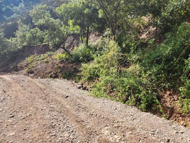 En materia de infraestructura, el presidente anunció planes concretos para transformar la conectividad del departamento de Lempira.