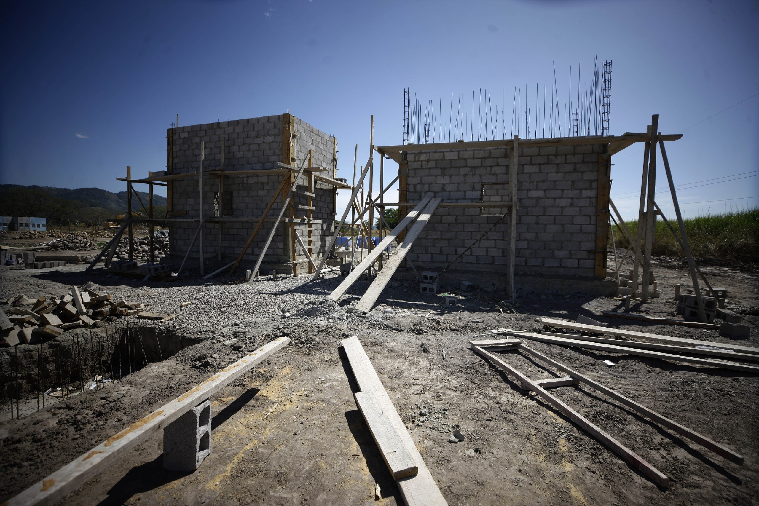 El programa contempla créditos para vivienda social con tasas menores al 4 %, subsidios y plazos de pago de hasta 25 años.