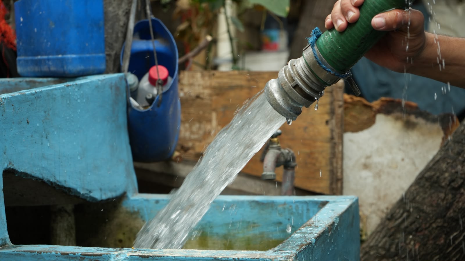 Las distribución de agua es totalmente gratuita. Foto: Cortesía