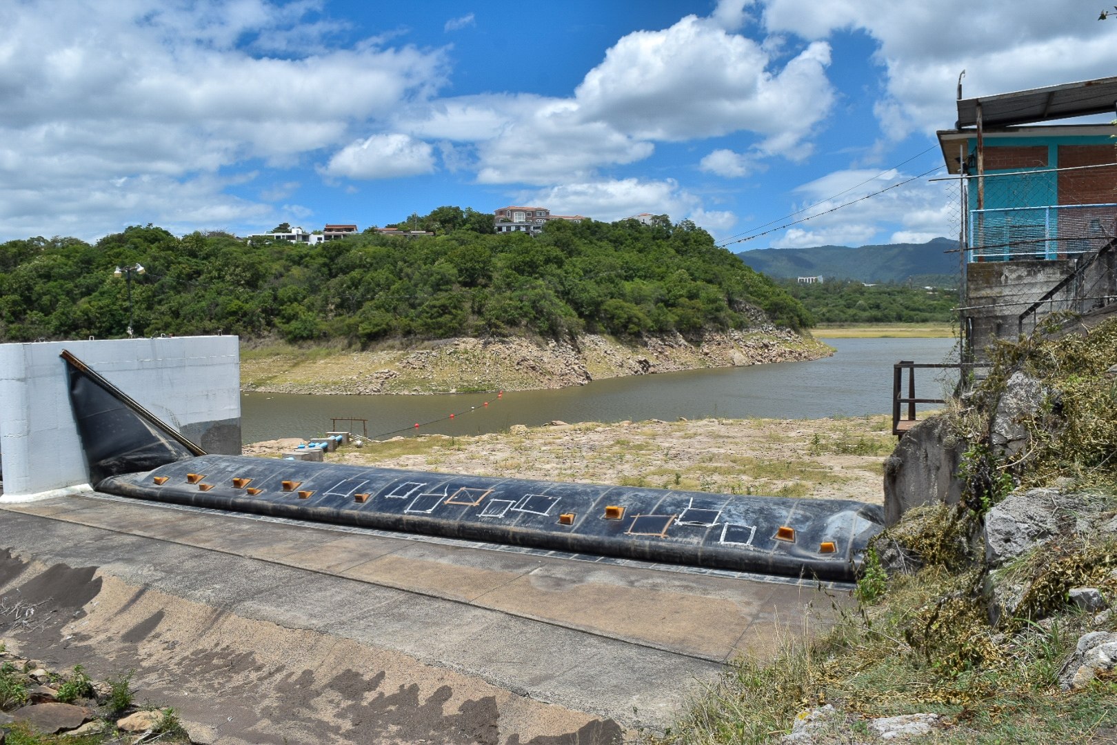 El fenómeno de El Niño mantiene en alerta a 75 municipios por la falta de agua.