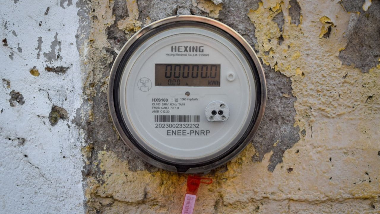 La reforma busca atender las pérdidas de la ENEE y mejorar la transmisión, generación y costo de la energía en Honduras.