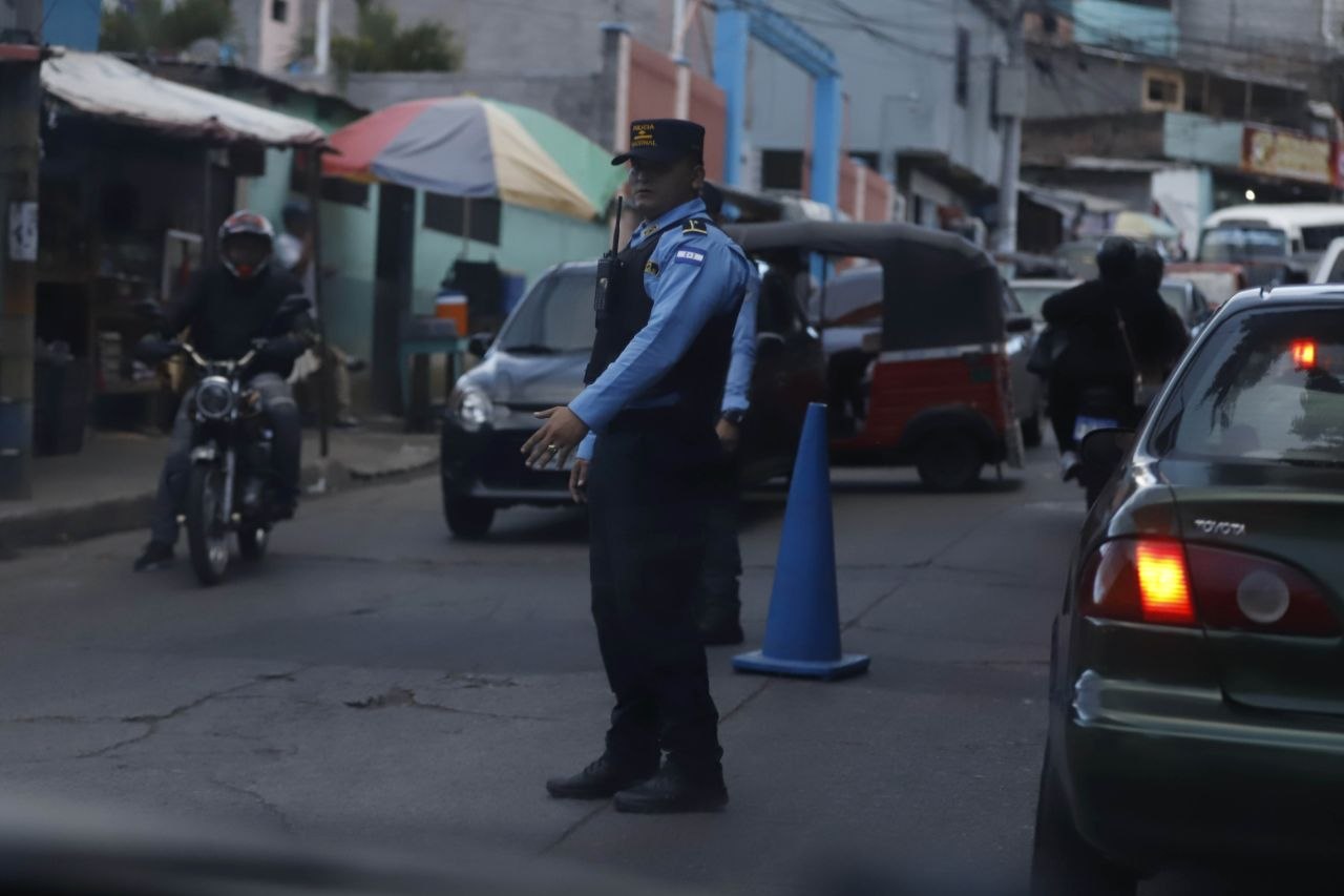Las oficinas de la DNVT suspenderán sus servicios el próximo martes 15 de septiembre debido a los Desfiles Patrios.