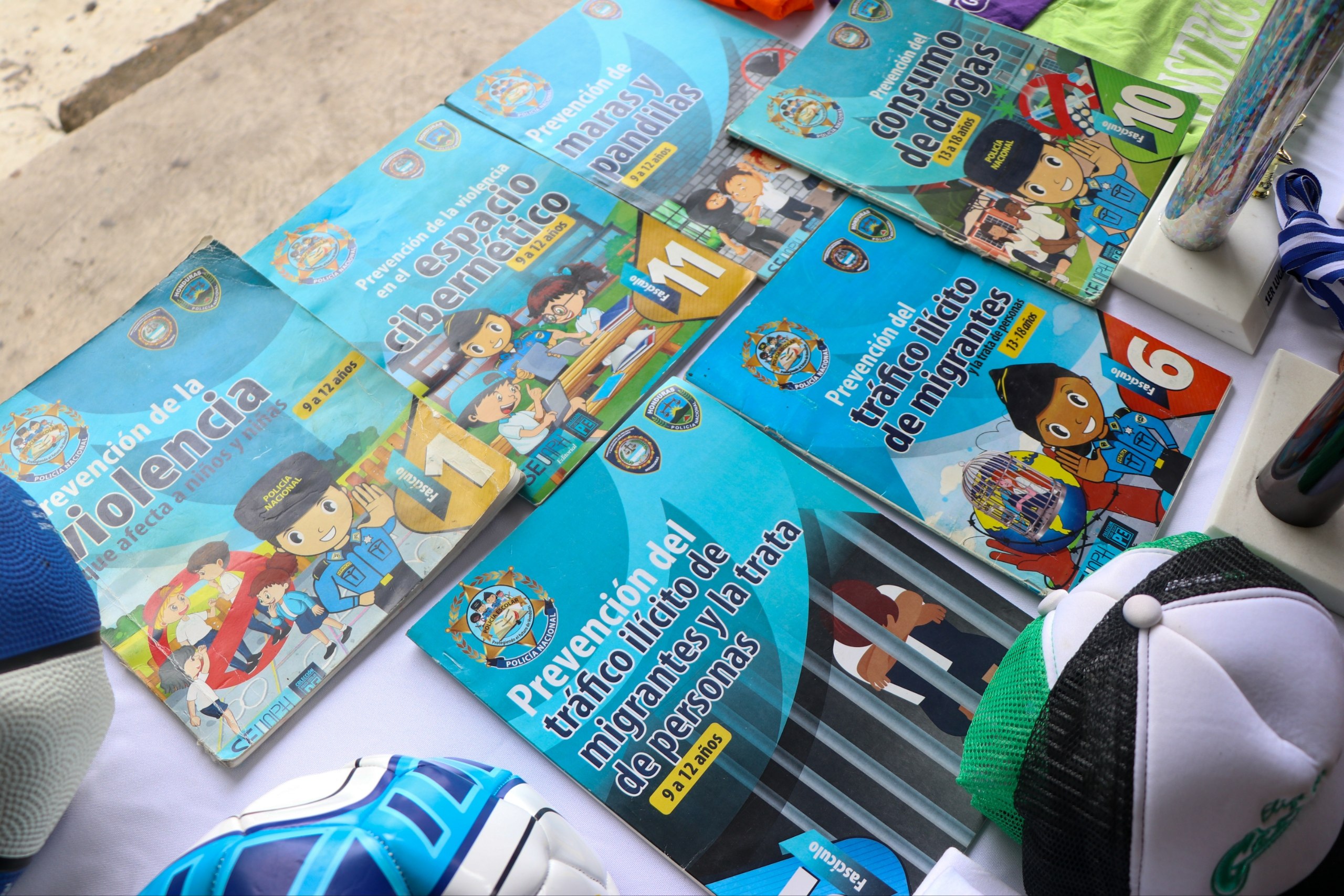 La colección contempla 10 cuentos infantiles con temas relacionados a la trata de personas y explotación sexual.