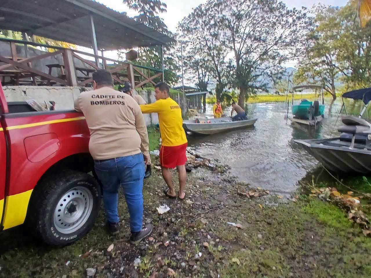 Cuerpo de Bomberos recorre distintos sectores