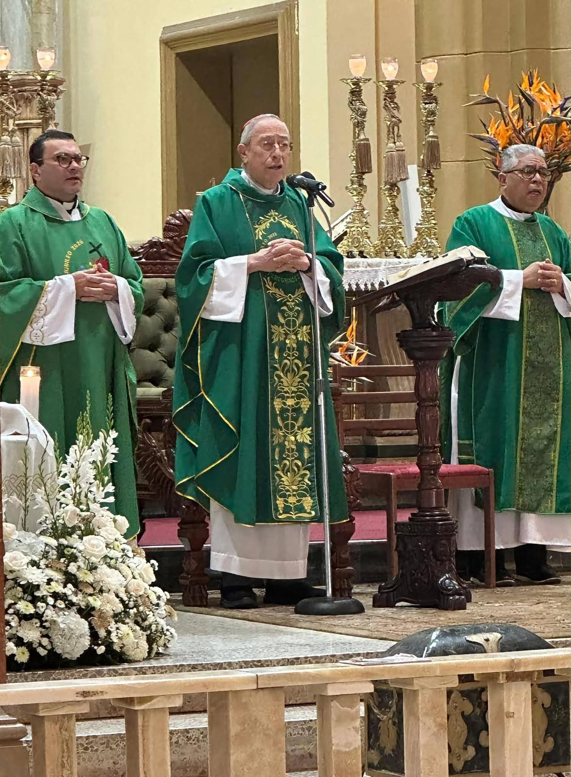 Cardenal Oscar Rodríguez pide dejar el odio y la venganza.
