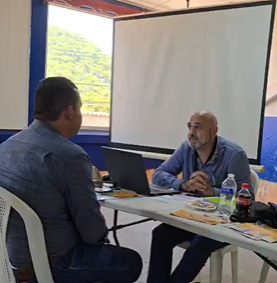 Dos mil hondureños fueron seleccionados para trabajar temporalmente en el sector agrícola en en Huelva, España.
