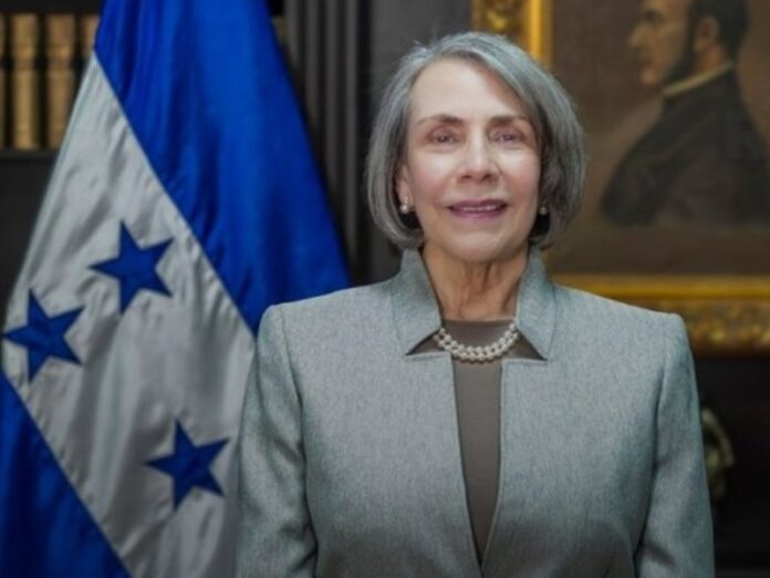 Mireya Aguero Canciller de la república