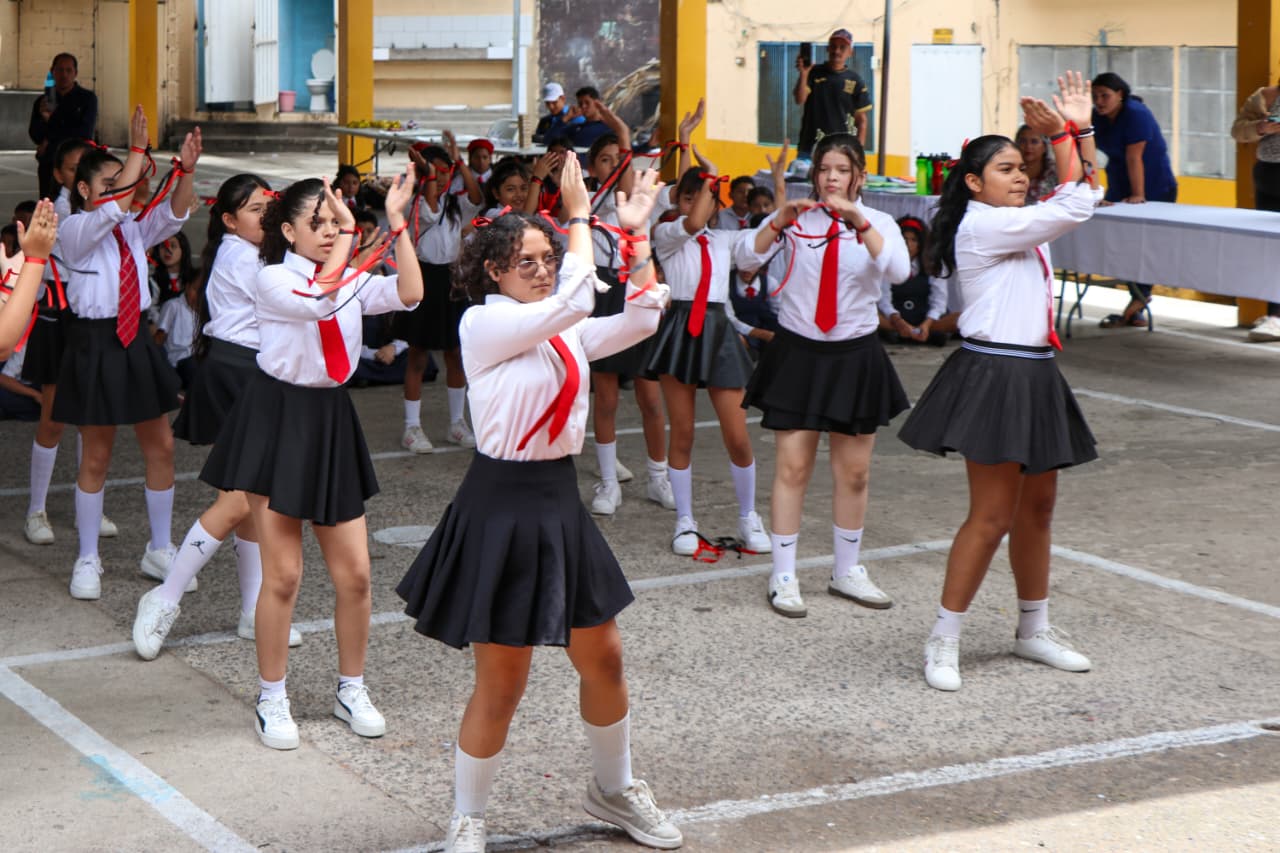 La reincorporación de quienes dejaron las aulas continúa siendo un aspecto importante para ampliar las oportunidades educativas.