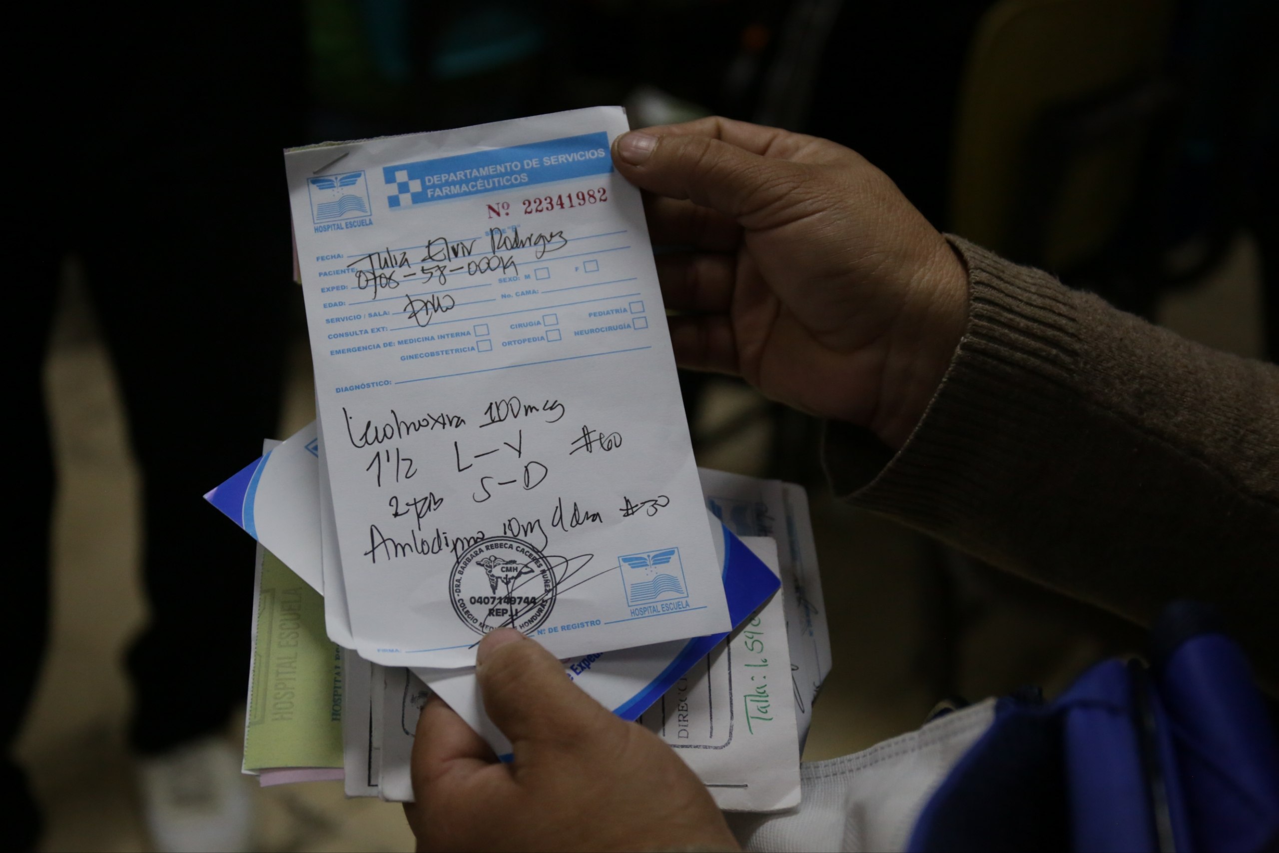 La compra anticipada de medicamentos busca garantizar el abastecimiento durante el primer semestre de 2027.