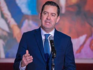 Emilio Hernández Secretario de Finanzas