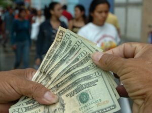 Dinero.
