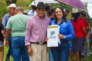 Entrega de Escrituras