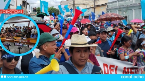 Líderes indígenas condenan dichos del presidente de Guatemala