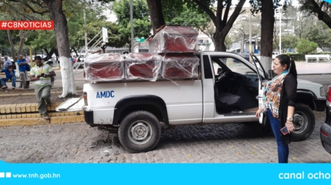 AMDC dona ataúdes y terrenos para sepultar a cinco víctimas del incendio en Ciudad Lempira