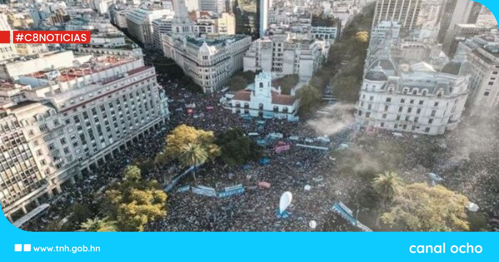 Realizan marcha en defensa de la educación pública y el presupuesto en Argentina