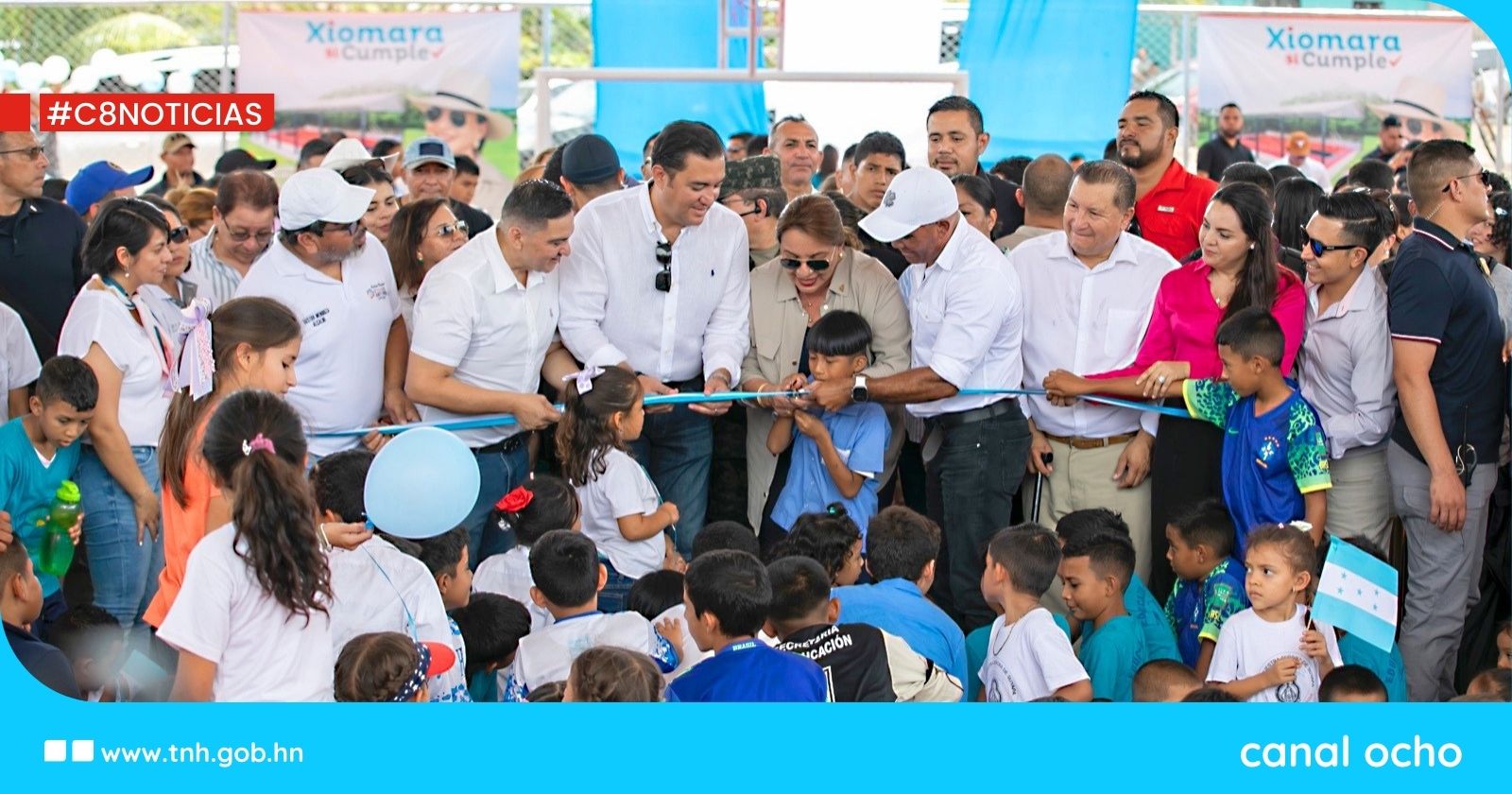 Presidenta Xiomara Castro inaugura la cancha 53 en la Villa de San Antonio, Comayagua
