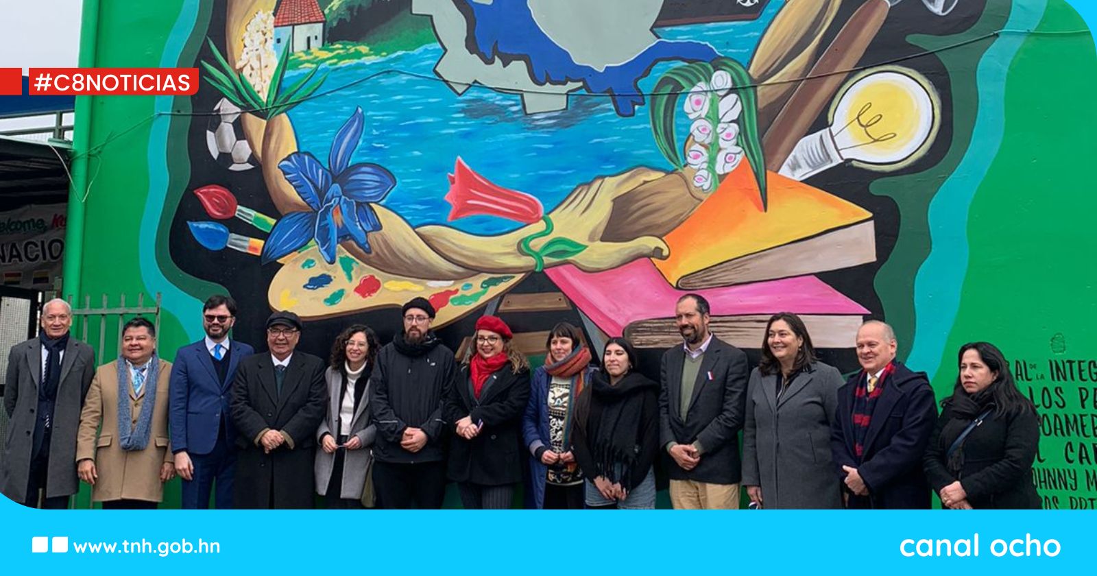Inauguran Mural de la Integración Centroamericana por artista de la plástica hondureña en Chile