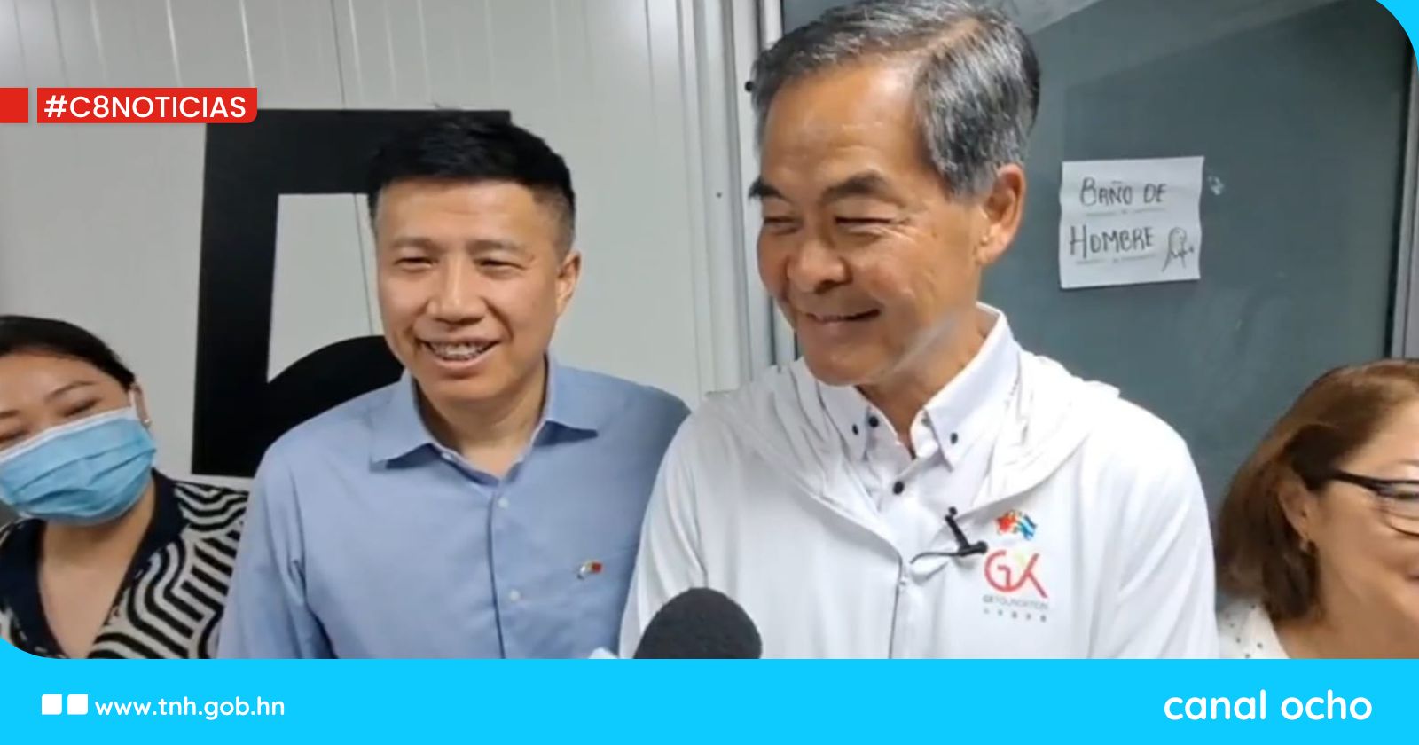 Embajador de China entrega donación de implementos contra el dengue en el Hospital Regional de Occidente