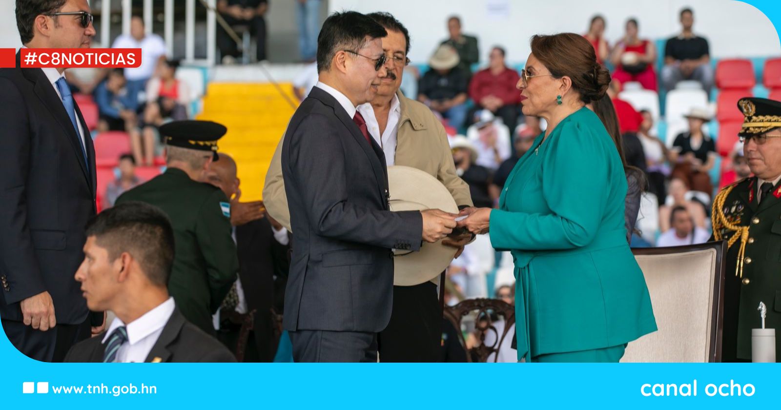 Mandataria Xiomara Castro recibe carta del presidente Xi Jinping durante celebración de independencia hondureña