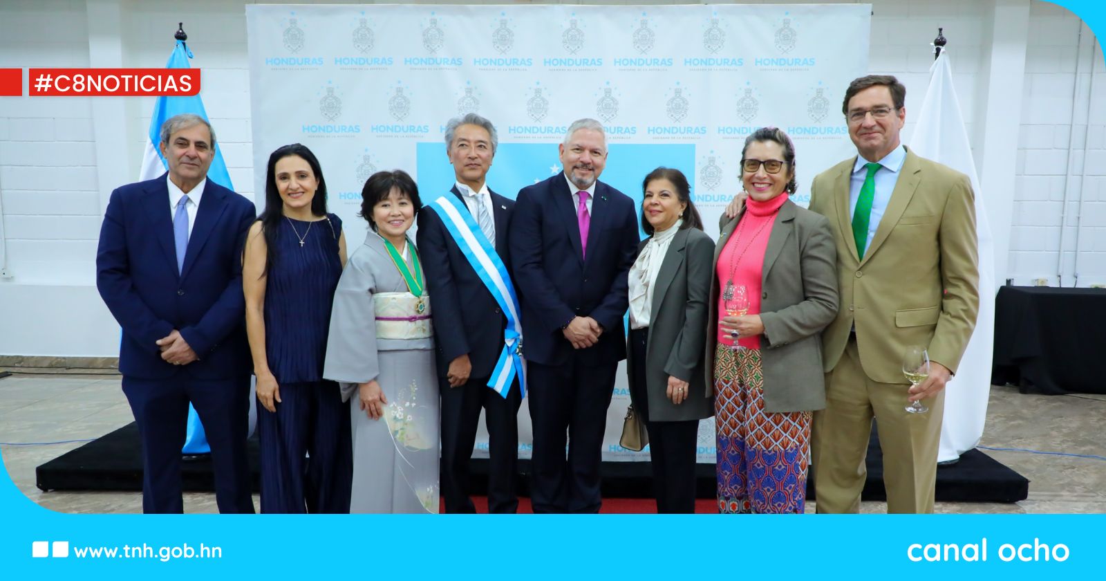 Honduras entrega condecoración al embajador del Japón y su honorable esposa