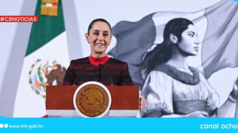 Presidenta mexicana se reúne a puerta cerrada con su gabinete por tema migratorio