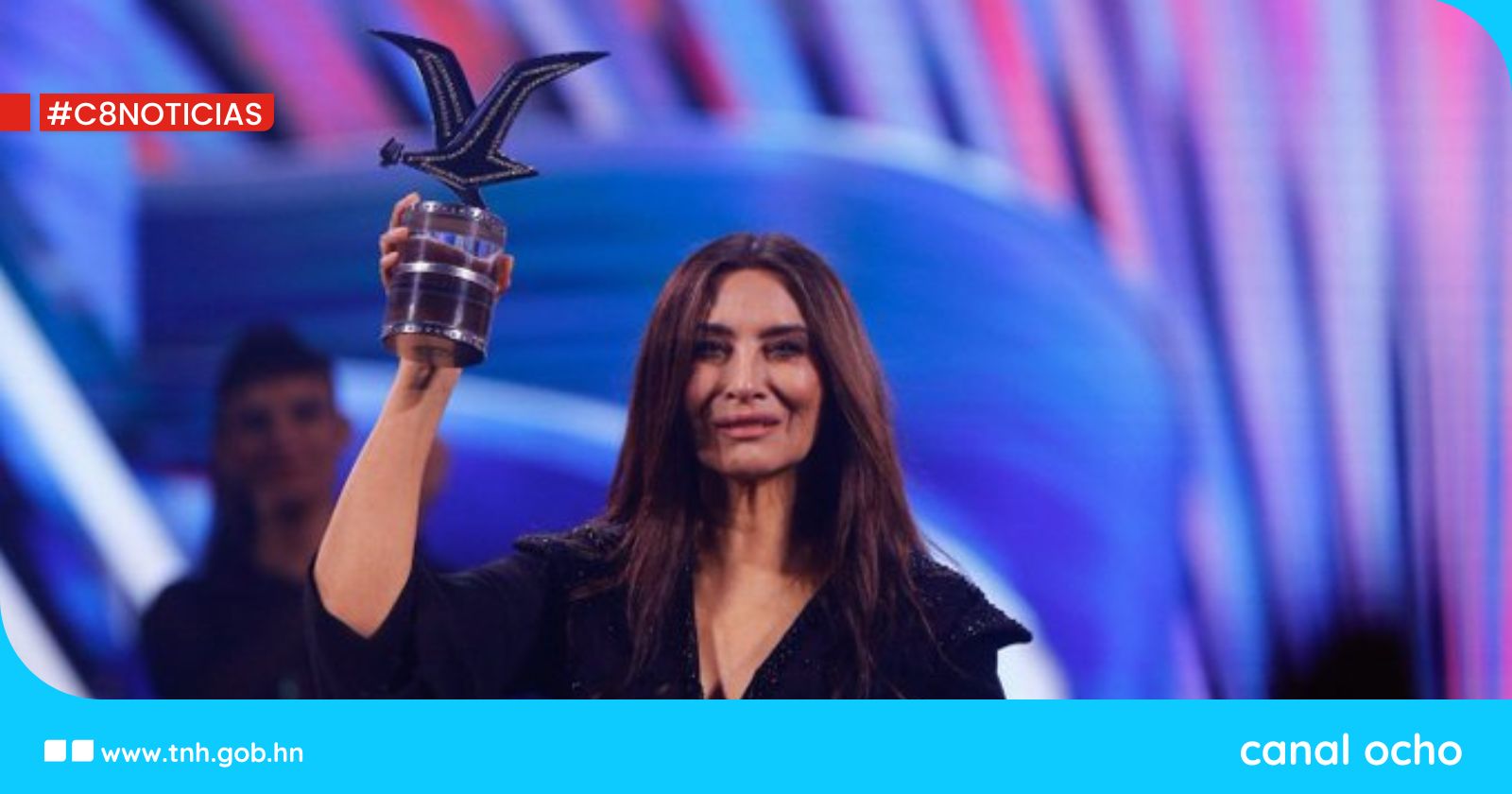 Myriam Hernández recibe la Gaviota de Platino como la primera mujer en obtenerla