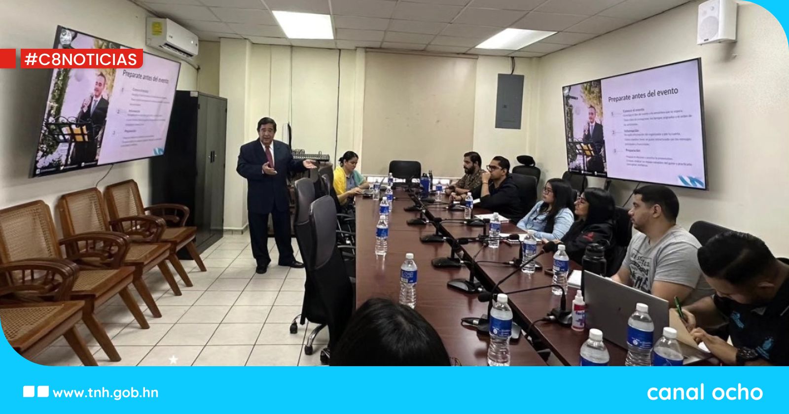 Personal de ICF recibe capacitación en protocolo oficial y diplomático