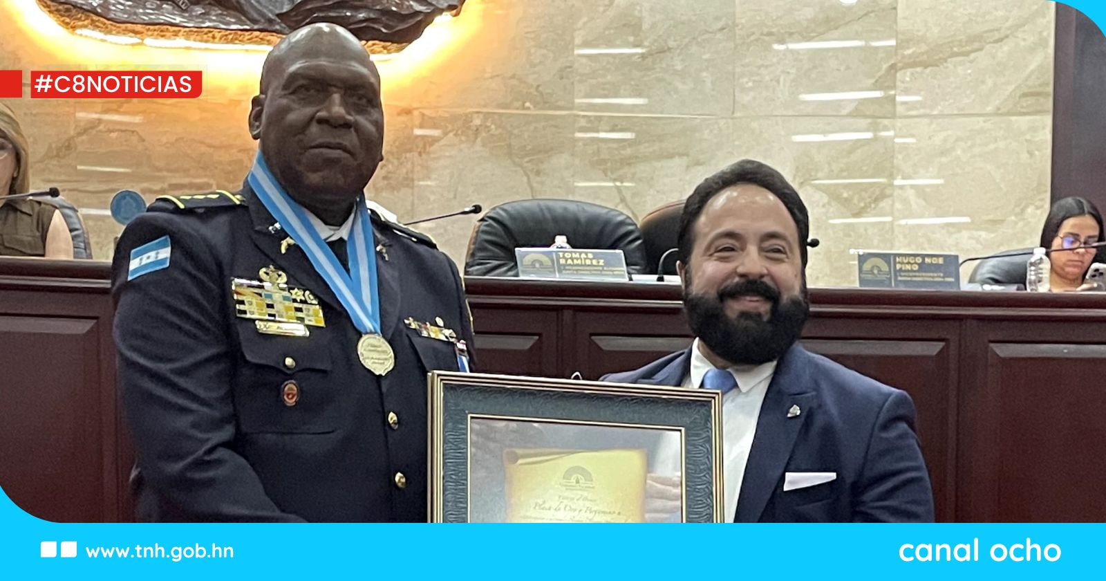 Congreso Nacional entrega reconocimiento a Sub Oficial III de Policía Jonny Aquino