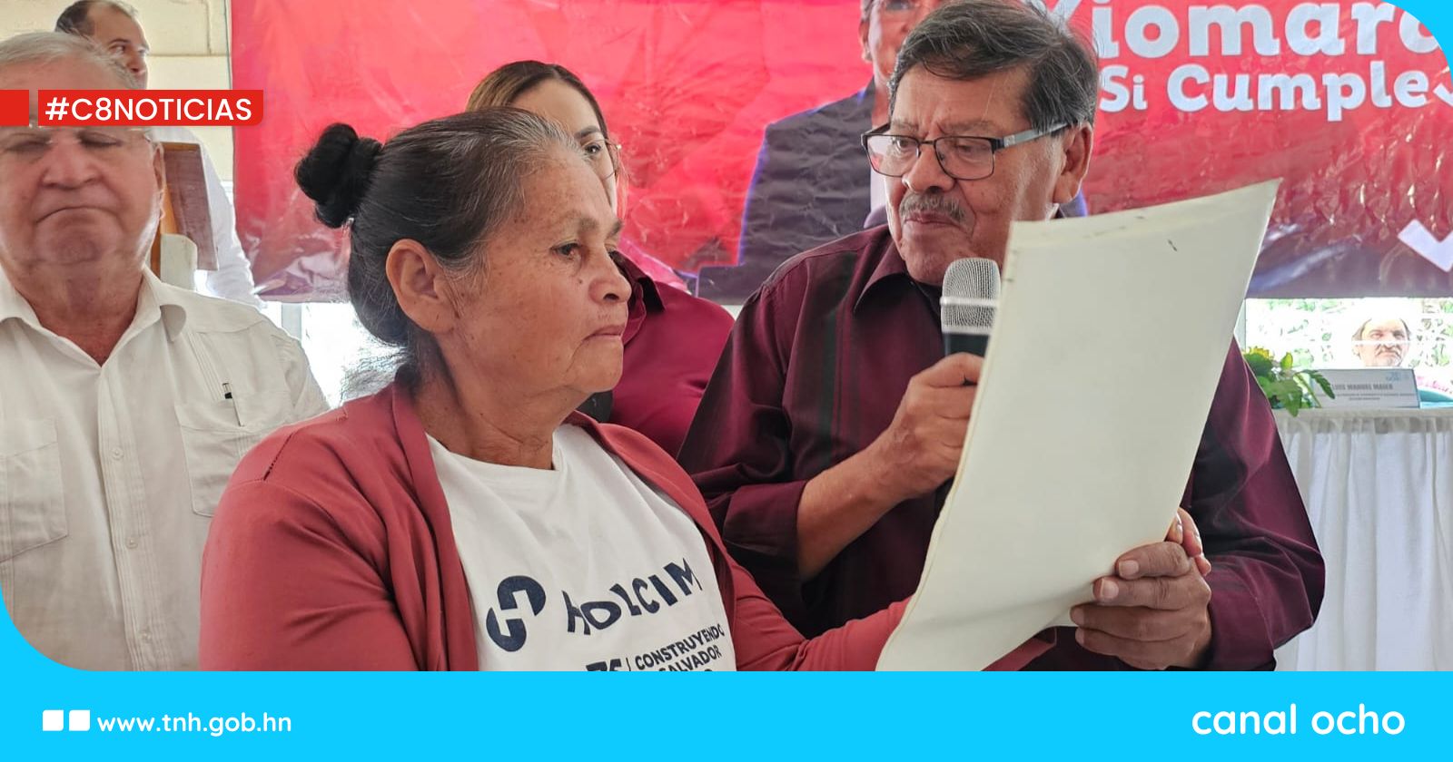 INA cumple histórica Sentencia de Paz de 1992 con entrega de títulos de propiedad en Nahuaterique
