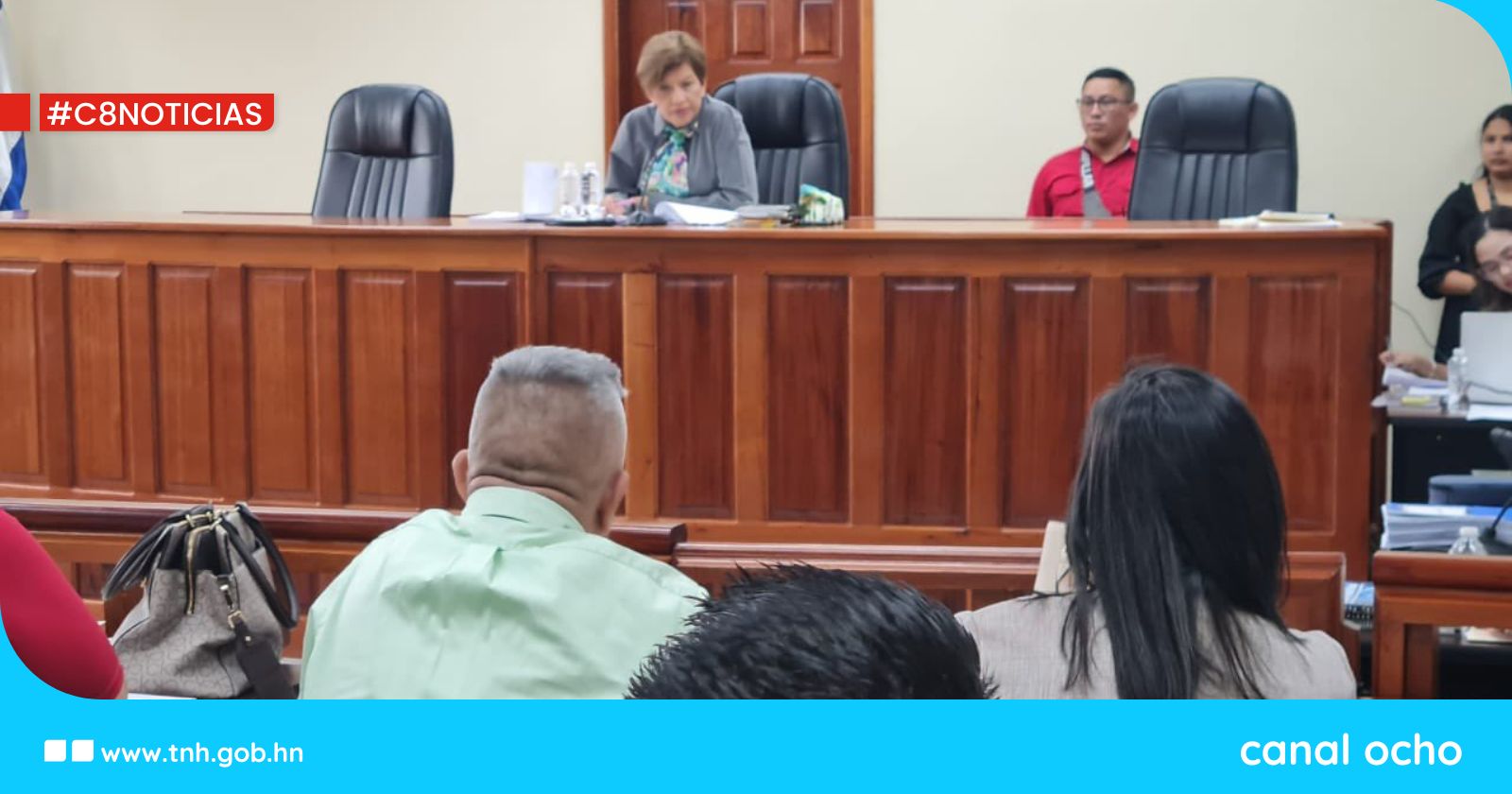 Dictan medidas cautelares a 31 exfuncionarios del área de salud acusados de fraude