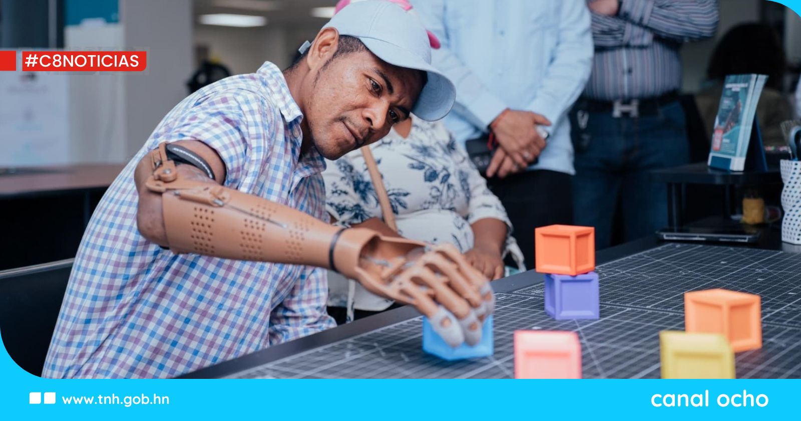 Gobierno entrega prótesis gratuitas a hondureños con discapacidad