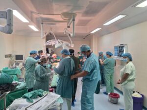 Médicos realizan operación renal exitosa