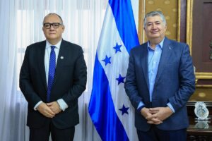 Autoridades del Gobierno y FAO