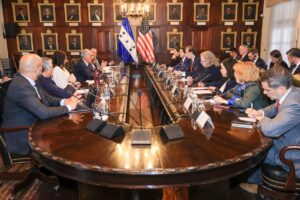EEUU fortalece relación con la administración Asfura