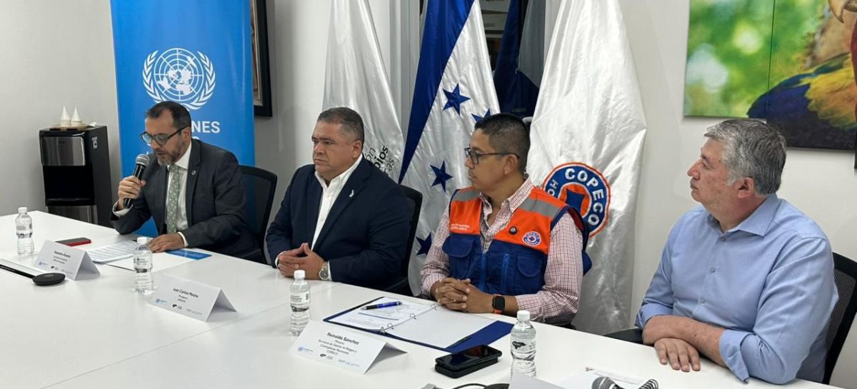 Conferencia de prensa de la AMHON