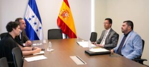 Visita de cortesía del Embajador de España