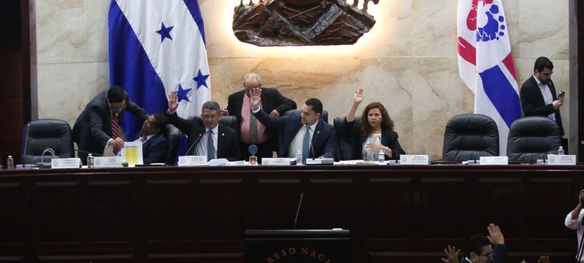Aprueban reformas a Ley del Presupuesto para fortalecer control de fondos públicos