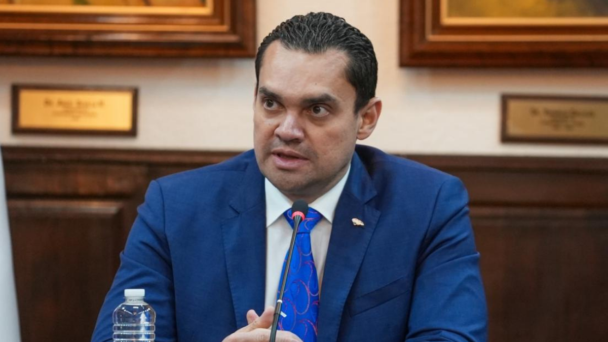 Presidente del Congreso propone eliminar la Comisión Permanente