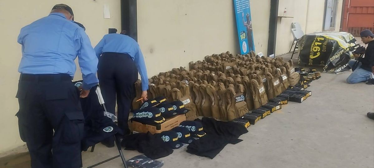 Inicia destrucción de uniformes y distintivos de la extinta Dipampco
