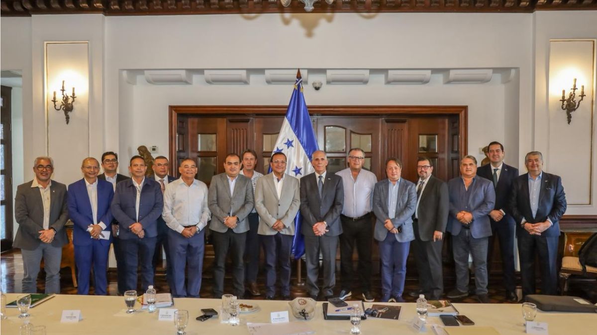 Gobierno y sector cafetalero fortalecen exportaciones del café hondureño