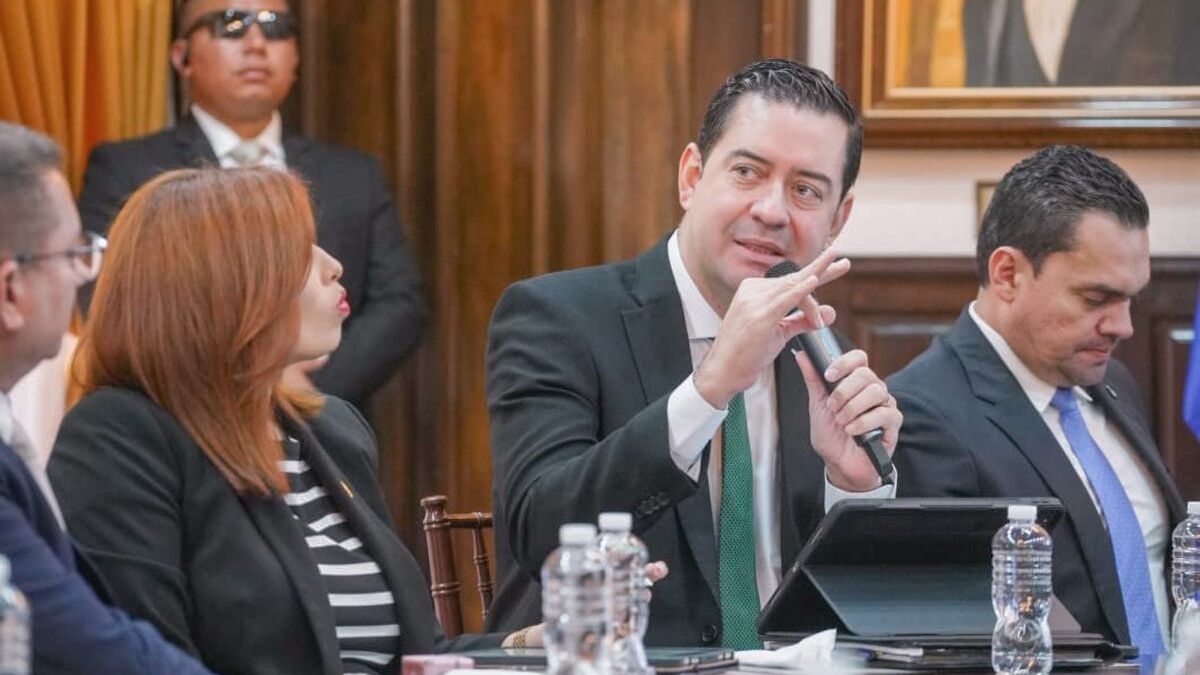 Gobierno impulsa descentralización con alza histórica a municipios 2026