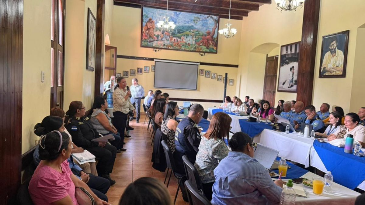 SEMUJER articula acciones interinstitucionales para frenar femicidios en Honduras