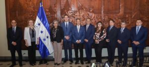 Juramentan nueva junta directiva del CNI 