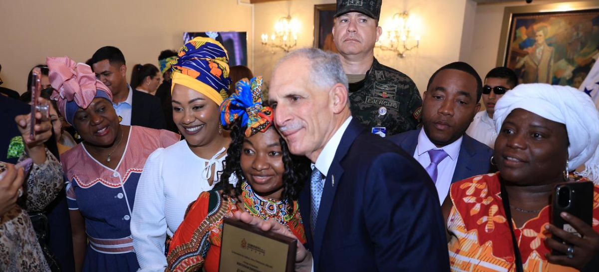 Gobierno entrega Premios Herencia Africana y reconoce legado afrodescendiente