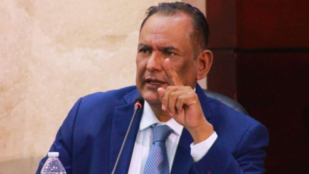 Presentan decreto para que jefe de las FFAA sea electo por el Congreso Nacional