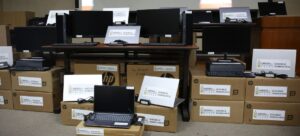 Entrega de equipo tecnológico