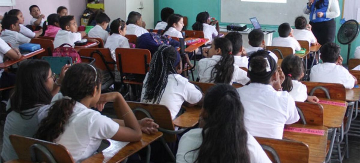 Calor extremo obliga a reducir jornada escolar en Honduras