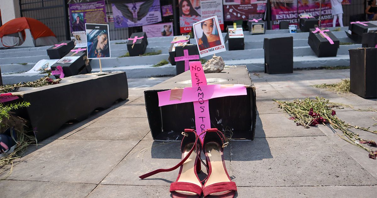 Gobierno analiza reformas al Código Penal para prevenir feminicidios y extorsión