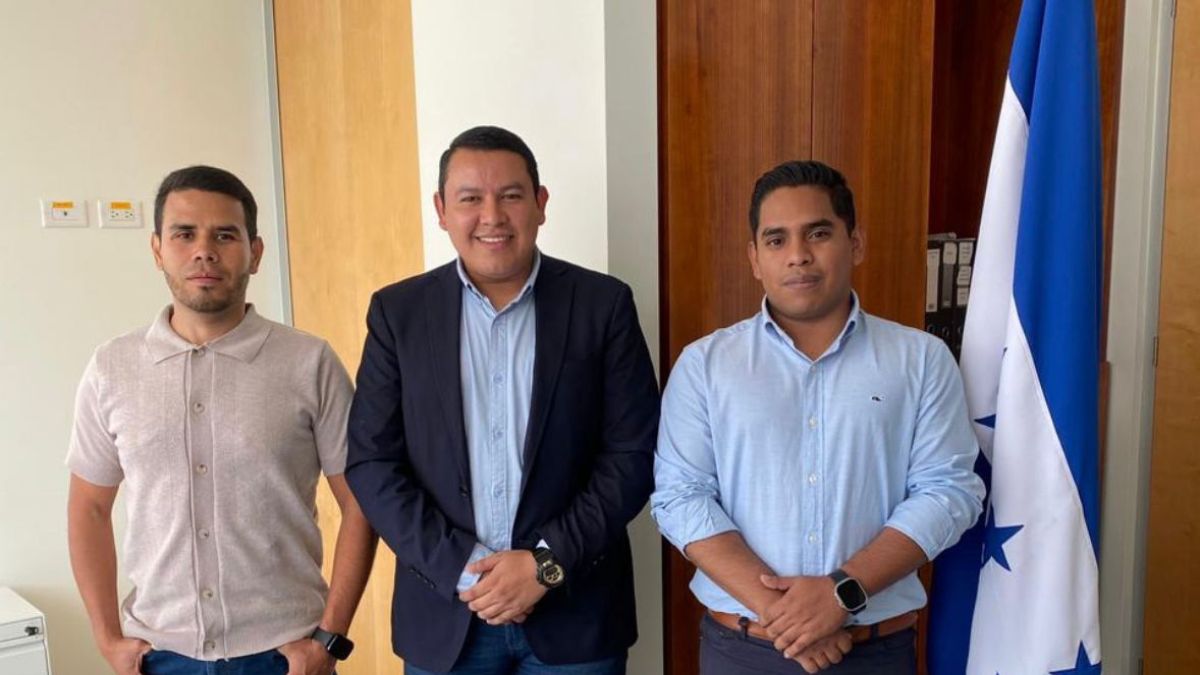 Emprendimiento juvenil es prioridad en la agenda del presidente Nasry Asfura